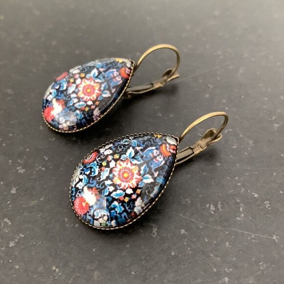 Khokhloma Boho Drop Earrings for Men Women, Unique Handcrafted Russian Folk Art - Picture 5 of 9